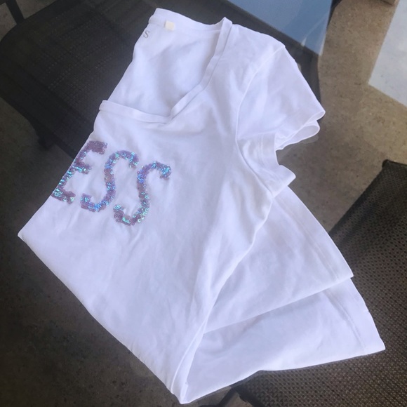 🆕🔥GUESS SUPER CUTE WHITE SHORT SLEEVE SHIRT&GUESS SEQUINS MULTICOLORED FRONT - Picture 4 of 8